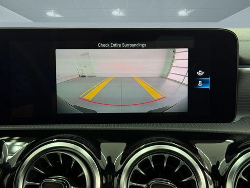 Used 2023 Mercedes-Benz CLA 250 image 30