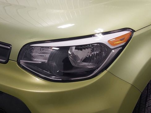 Used 2019 Kia Soul image 29