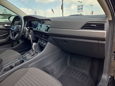 Used 2022 Volkswagen Jetta S FWD image 19