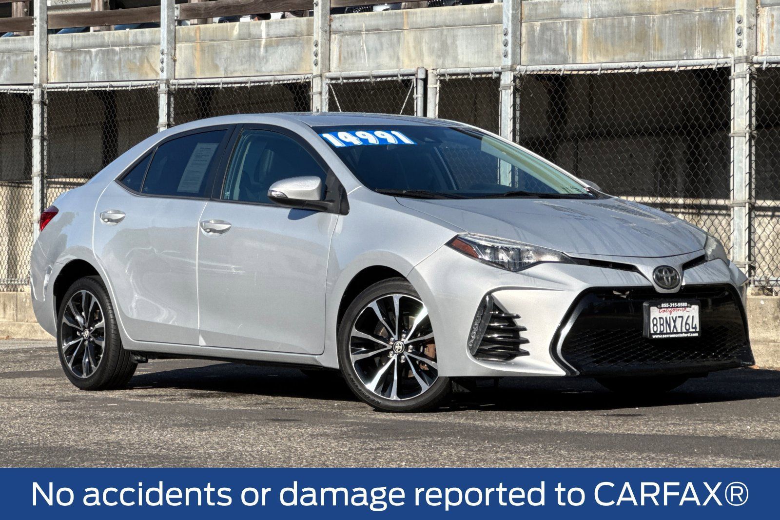 Used 2018 Toyota Corolla SE FWD image 2