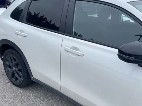 Certified 2023 Honda HR-V Sport image 14