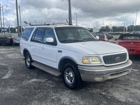 Used 2001 Ford Expedition Eddie Bauer image 2