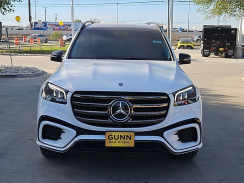 Used 2024 Mercedes-Benz GLS 450 GLS 450 image 8