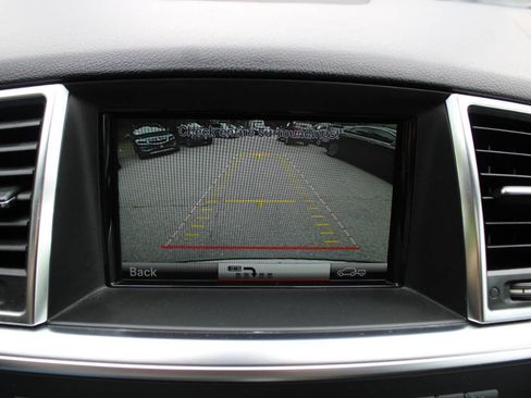 Used 2015 Mercedes-Benz ML 350 4MATIC image 38