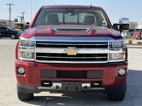 Used 2018 Chevrolet Silverado 2500 High Country w/ Duramax Plus Package image 8