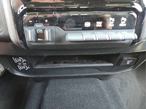 New 2026 RAM 2500 Tradesman AWD/4WD image 16