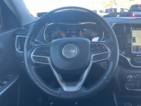 Used 2019 Jeep Cherokee Limited image 19