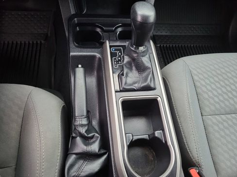 Used 2022 Toyota Tacoma SR5 RWD image 15