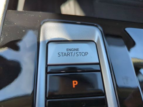 New 2026 Volkswagen Atlas SEL image 41