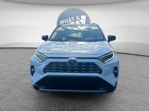 Used 2019 Toyota RAV4 XSE w/ Carpet Mat Package AWD/4WD image 9
