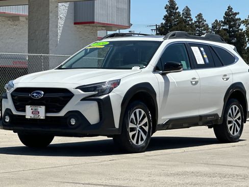 Used 2024 Subaru Outback Premium AWD/4WD image 7