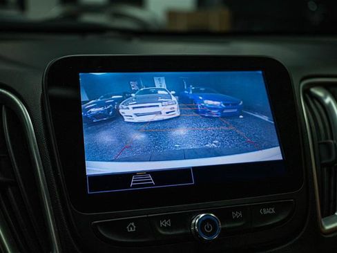 Used 2022 Chevrolet Malibu LS image 18