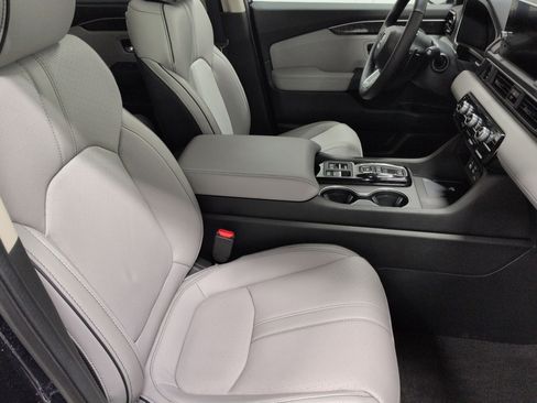 Certified 2025 Honda Pilot Elite image 24