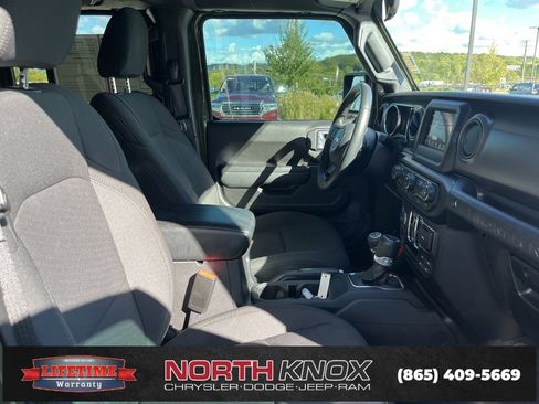 Used 2022 Jeep Wrangler Unlimited Sport image 25