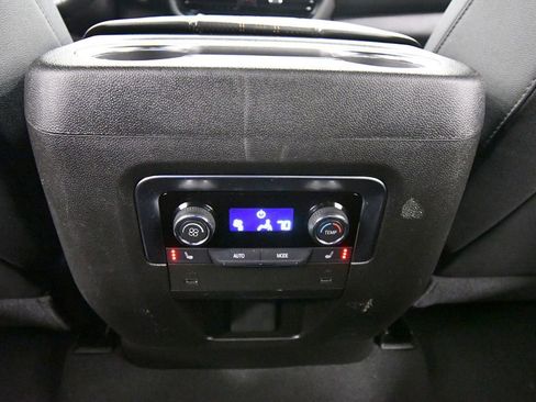 Used 2025 Chevrolet Tahoe High Country AWD/4WD image 15