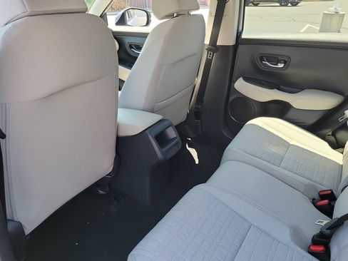 Certified 2027 Honda HR-V LX image 14
