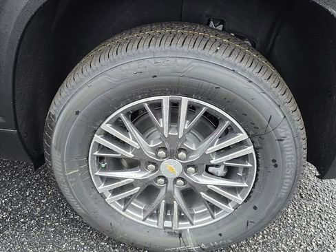 New 2026 Chevrolet Traverse LT w/ Driver Confidence Package image 16