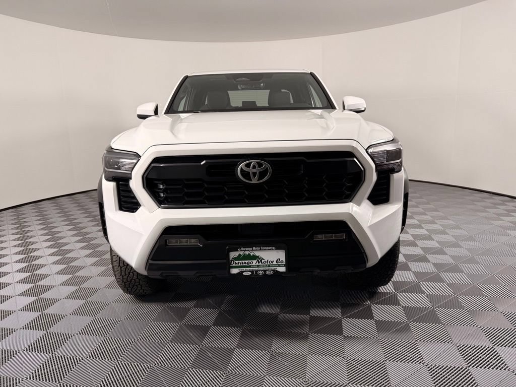 Certified 2025 Toyota Tacoma TRD Off-Road AWD/4WD image 3