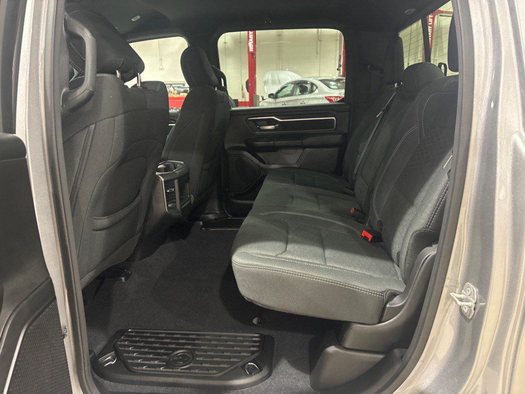 Used 2025 RAM 1500 Big Horn AWD/4WD image 41
