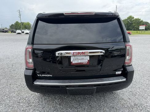 Used 2015 GMC Yukon Denali w/ Touring Package AWD/4WD image 14