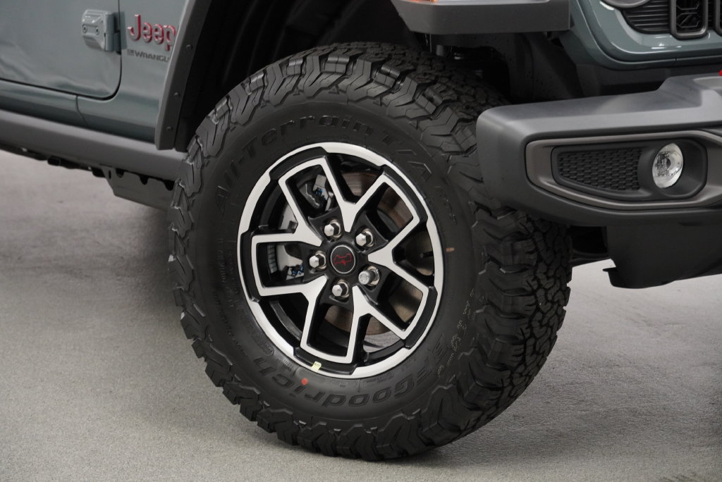 New 2026 Jeep Wrangler Unlimited Rubicon AWD/4WD image 4