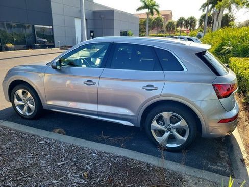 Used 2022 Audi Q5 2.0T Premium Plus w/ Premium Plus Package AWD/4WD image 2