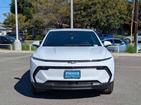 Used 2026 Chevrolet Equinox EV LT w/ LPO, All-Weather Mat Package image 8