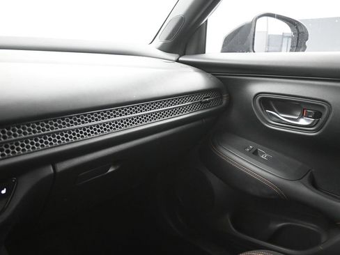 Used 2023 Honda HR-V Sport image 3