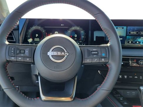 New 2025 Nissan Kicks SR image 18