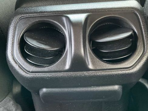 Used 2021 Jeep Wrangler Unlimited Sport AWD/4WD image 15
