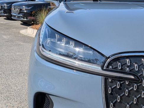 Certified 2025 Lincoln Aviator Reserve image 12