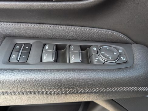 Certified 2023 GMC Yukon Denali image 22