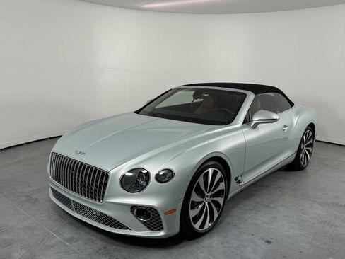 Used 2024 Bentley Continental GT Azure image 49
