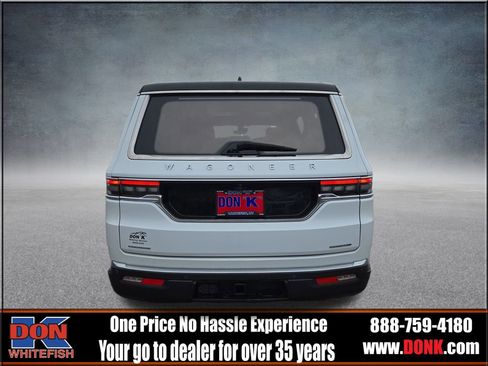 Used 2022 Jeep Grand Wagoneer Series III w/ HD Trailer Tow Package image 7