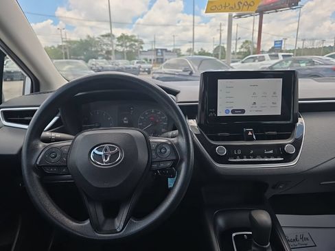 Used 2024 Toyota Corolla LE FWD image 12