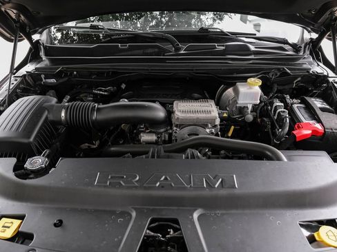 Used 2023 RAM 1500 Laramie AWD/4WD image 7