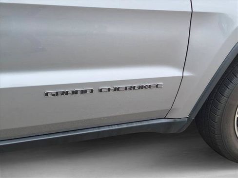 Used 2018 Jeep Grand Cherokee Limited AWD/4WD image 13