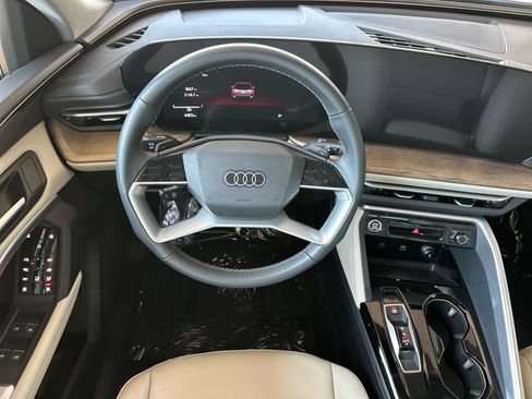 Used 2025 Audi Q5 Premium w/ Convenience Package AWD/4WD image 14