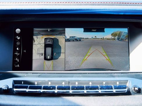 Used 2021 Rolls-Royce Cullinan Black Badge image 84