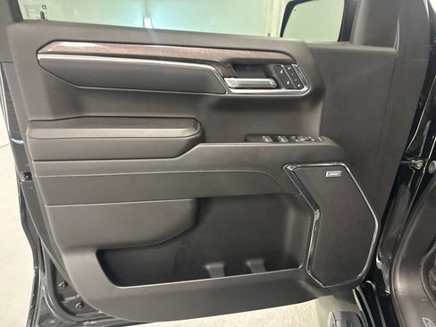 Used 2024 Chevrolet Silverado 1500 LTZ AWD/4WD image 11