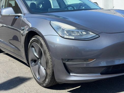 Used 2018 Tesla Model 3 Long Range RWD image 13