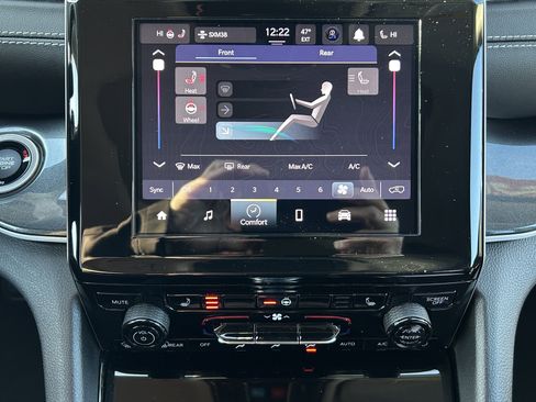 Used 2023 Jeep Grand Cherokee L Laredo w/ Luxury Tech Group I image 33