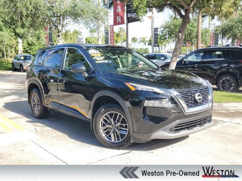 Certified 2023 Nissan Rogue S FWD image 1