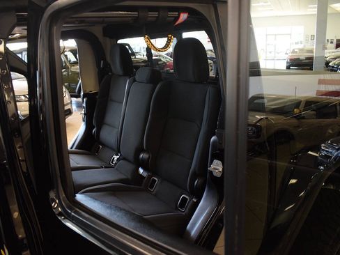 Used 2021 Jeep Gladiator Sport AWD/4WD image 36