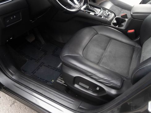 Used 2018 MAZDA CX-5 Touring w/ Preferred Equipment Package image 13