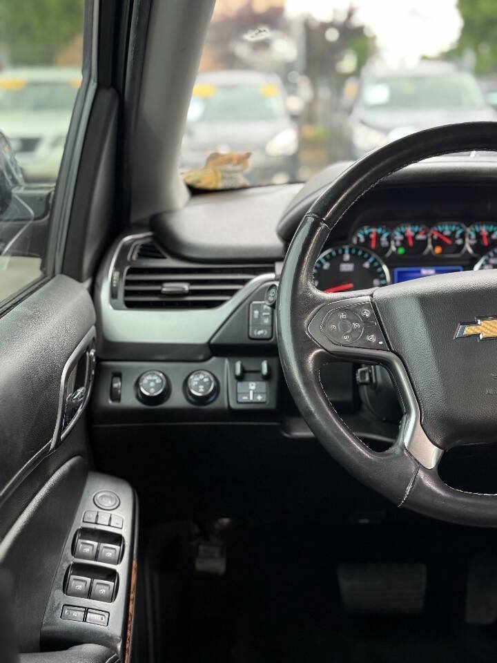 Used 2015 Chevrolet Suburban LTZ w/ Max Trailering Package AWD/4WD image 12