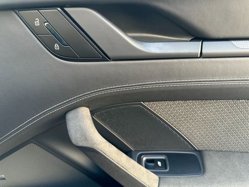 Used 2025 Porsche 911 Carrera GTS image 16