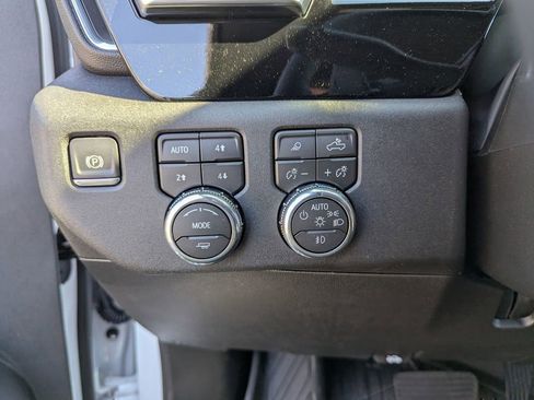 New 2026 GMC Sierra 1500 Elevation w/ Elevation Premium Package AWD/4WD image 15