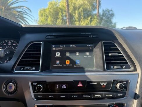 Used 2017 Hyundai Sonata Limited image 23