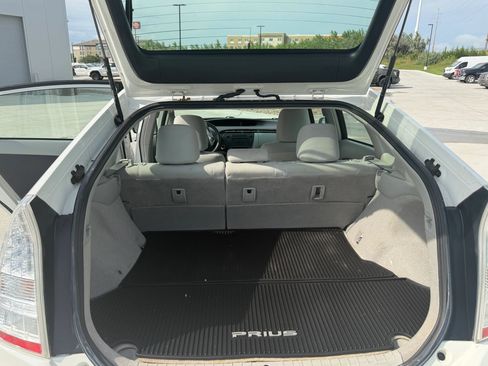 Used 2011 Toyota Prius Two FWD image 9